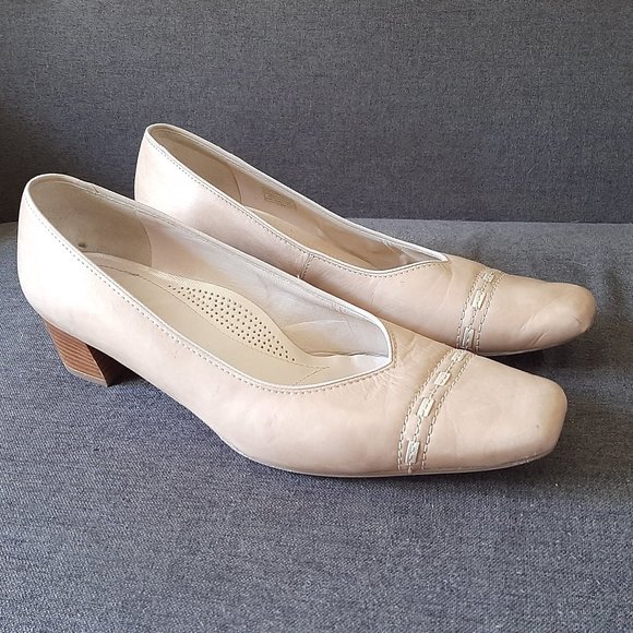 Beige Ara Pumps / High Heels - Picture 1 of 3